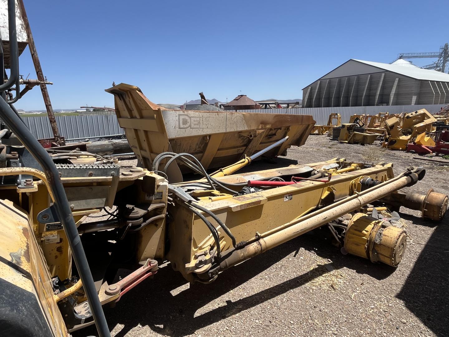 ./imagenes/INVOICE/2019/17453/DOMPE ARTICULADO JOHN DEERE 400D (6).JPG